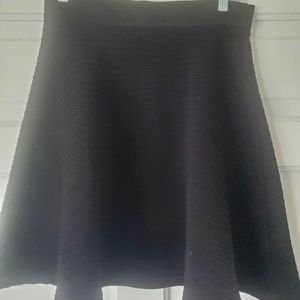 Forever 21 size Large black skirt